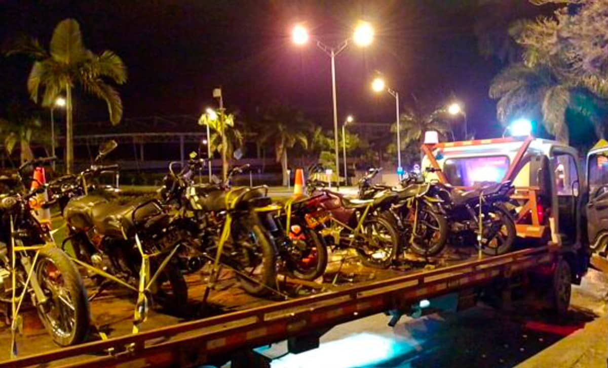 motos inmovilizadas durante piques ilegales en Pereira