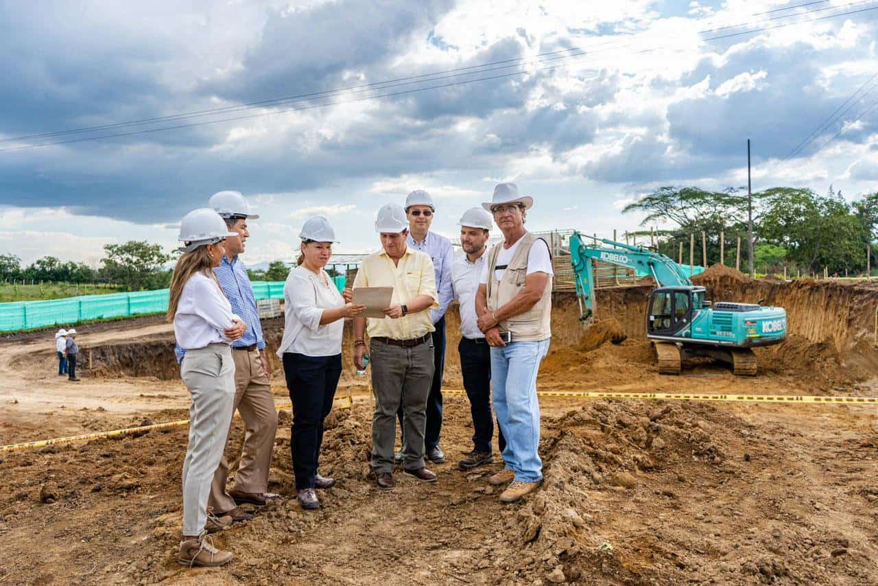 Gobernador de Risaralda visitó el sitio donde avanza la construcción del Hospital de Cuarto Nivel