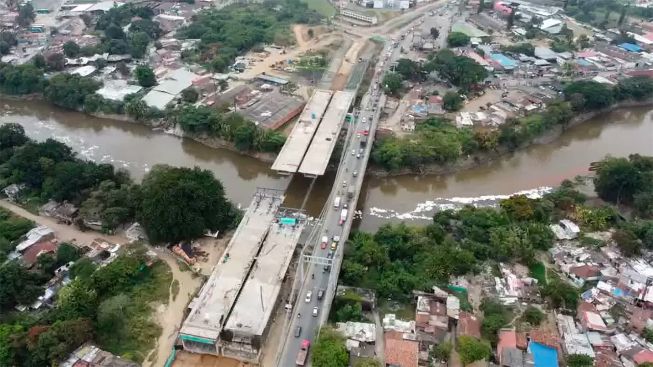 Obras en Puente de Juanchito