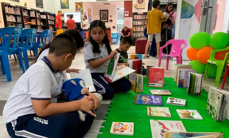 Biblioteca Marco Fidel Suarez. Actividad 'Día Dulce' con estudiantes del INSCOP Cartago