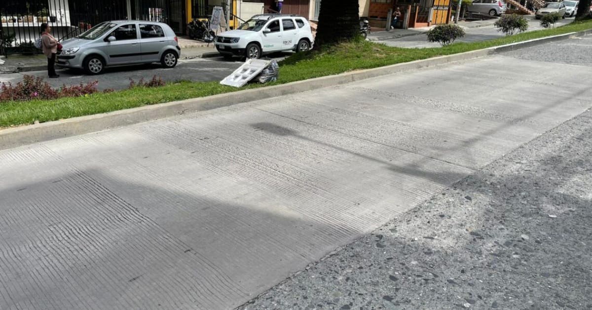 Obras de mantenimiento vial en Manizales